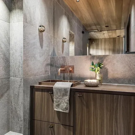 North Cosmos 20d By Hilla Levi